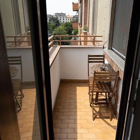Elegante Bilocale In De Angeli - Piazzale Siena Apartment มิลาน ภายนอก รูปภาพ